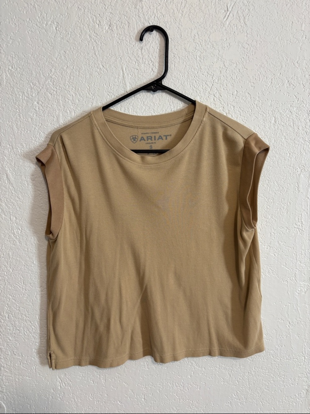 Ariat Sleeveless Crewneck Tank Top in Tan